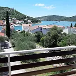 17716a * Tisno