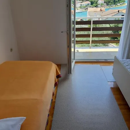 17716a Apartman Tisno