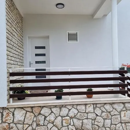 Apartment 17716a *
