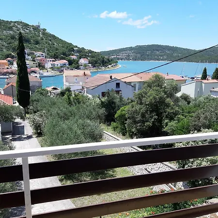 17716a Apartman Tisno