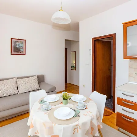 Apartment 17716a *