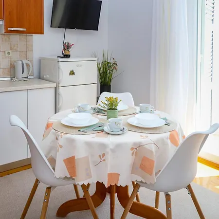 17716a Apartment