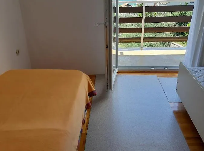 17716a Apartman Tisno